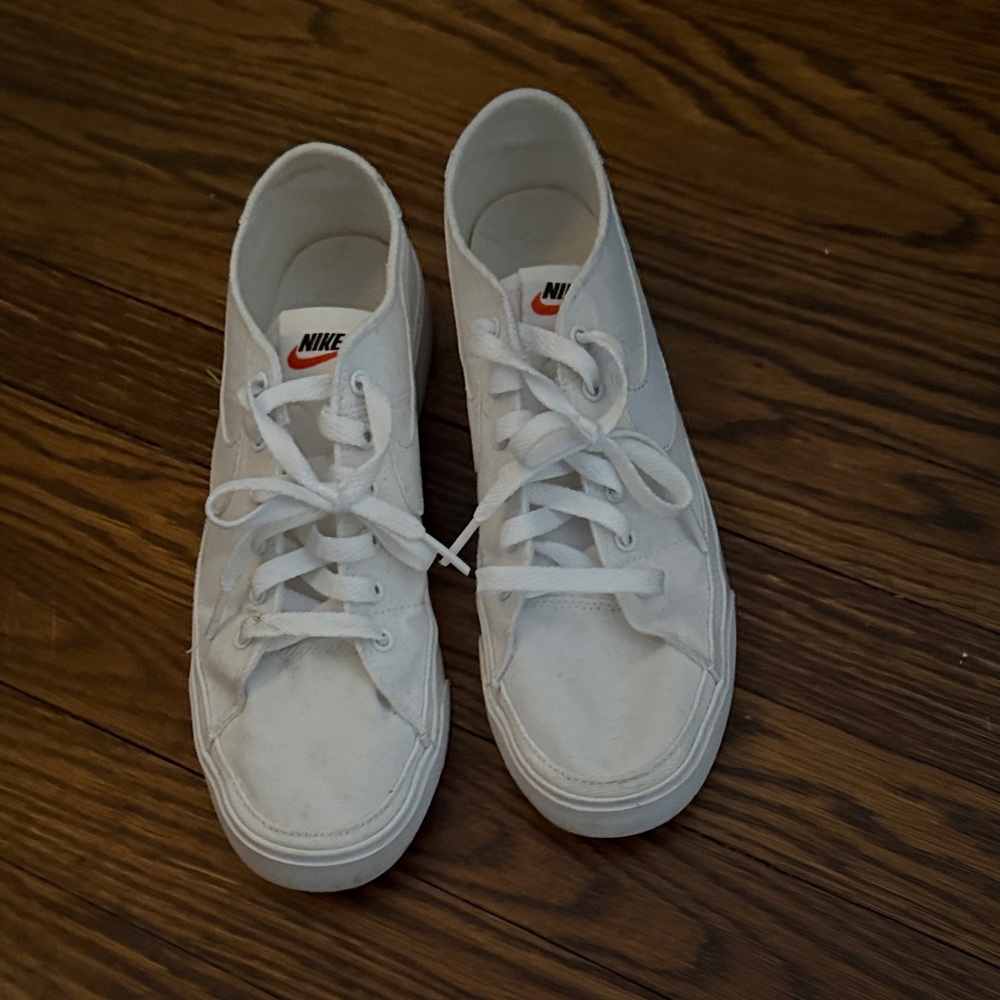 Nike women’s  Classic White Sneakers